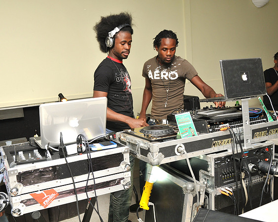 Swame & Goldstar